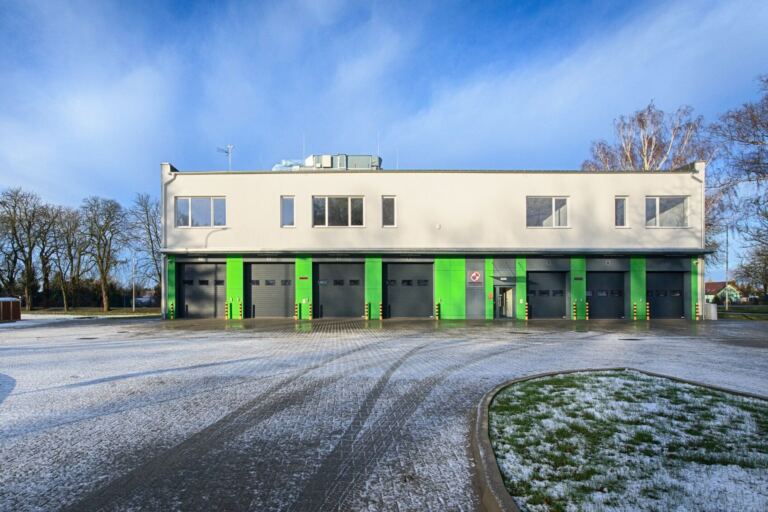 Budowa budynku laboratoryjno-garażowego