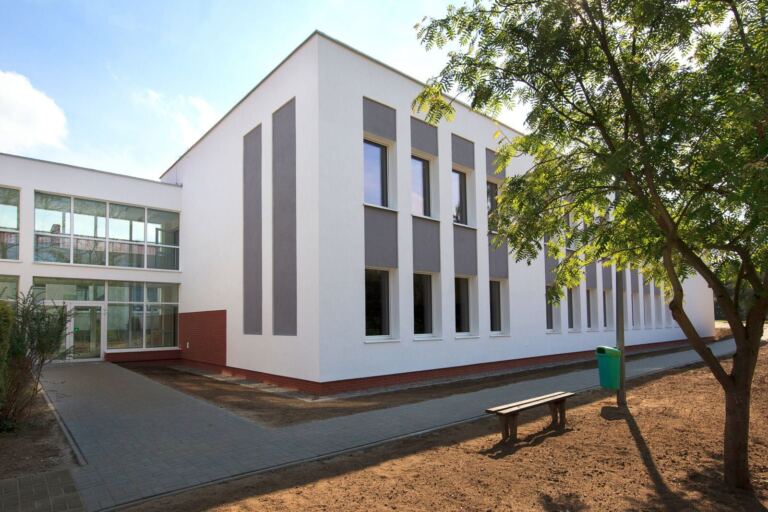 Rozbudowa i przebudowa szkoły, ul. Spokojna