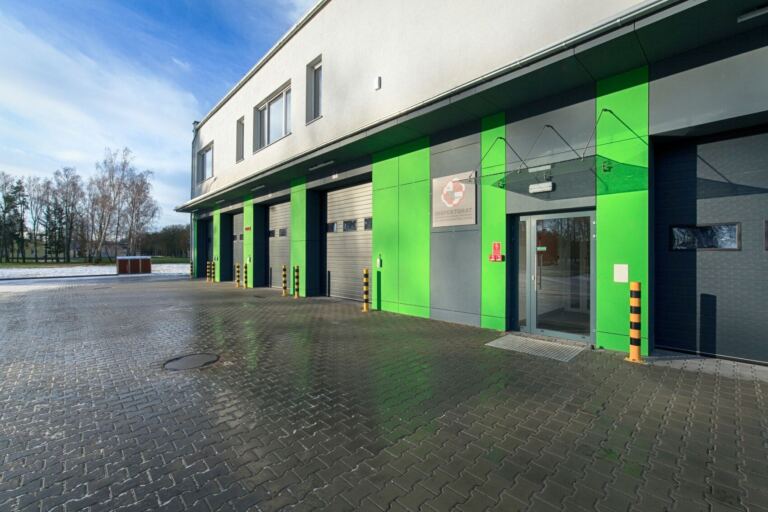 Budowa budynku laboratoryjno-garażowego