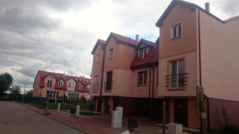 Budowa budynków 1-rodzinnych bliźniaczych i szerowych, ul. Suwalska