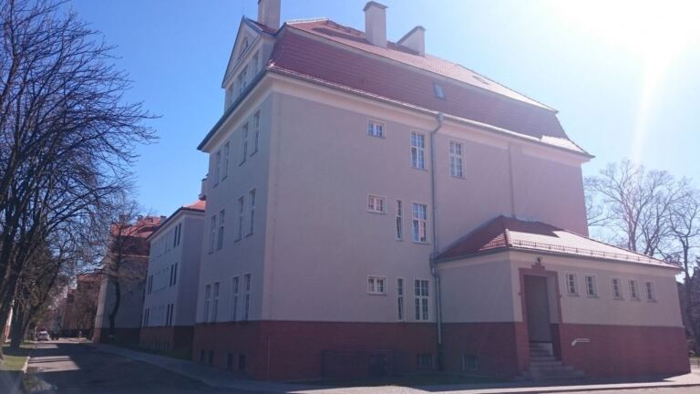 Remont dachu oraz elewacji bud. nr 8 i 19 CSW Ląd, ul. Wojska Polskiego