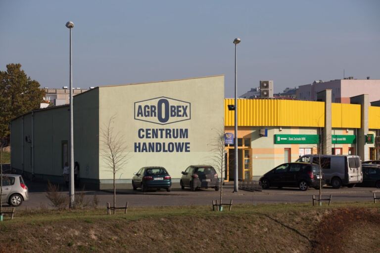 Budowa Centrum Handlowego, os. Graniczna 63