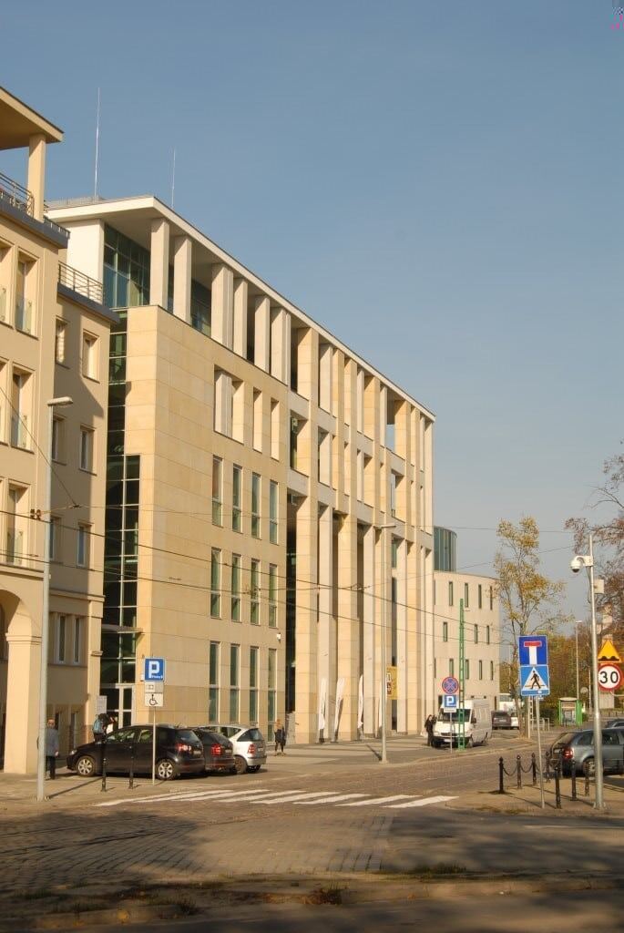 Budowa budynku Centrum Edukacyjnego Usług Elektronicznych