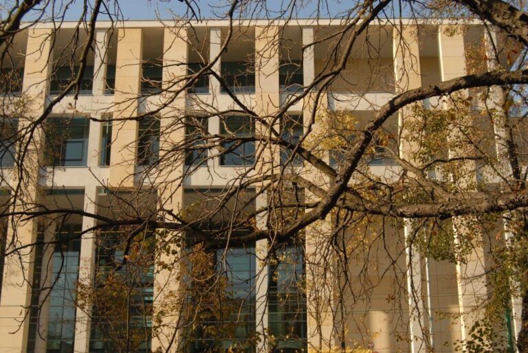 Budowa budynku Centrum Edukacyjnego Usług Elektronicznych