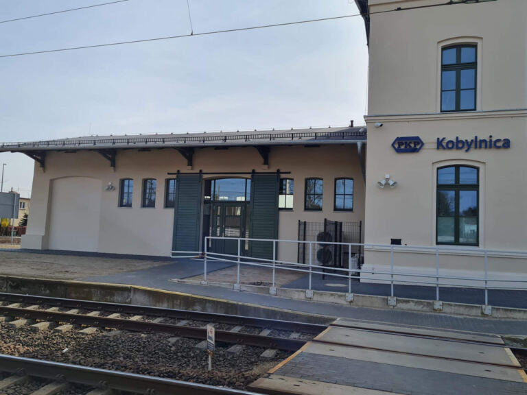 Przebudowa i remont dworca kolejowego w Kobylnicy