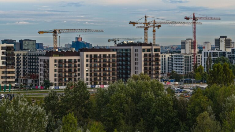 Budynki przy ul. Unii Lubelskiej w Poznaniu - panorama okolicy